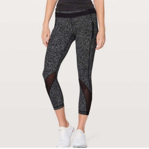 Lululemon Inspire Tight II - Picture 2 of 8